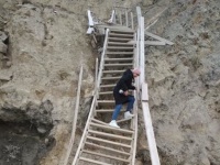 В Анапе разрушенная оползнем лестница 