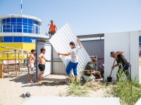 В Анапе на пляже сносят яхт-клуб