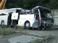 Экскурсионный автобус из Анапы попал в страшную аварию