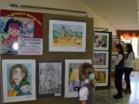 В Центре творчества Анапы открылась выставка ко Дню матери