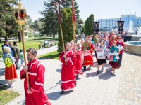 В Анапе продолжаются пасхальные торжества. 