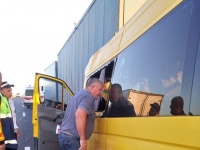 В Крыму разбился микроавтобус с пассажирами