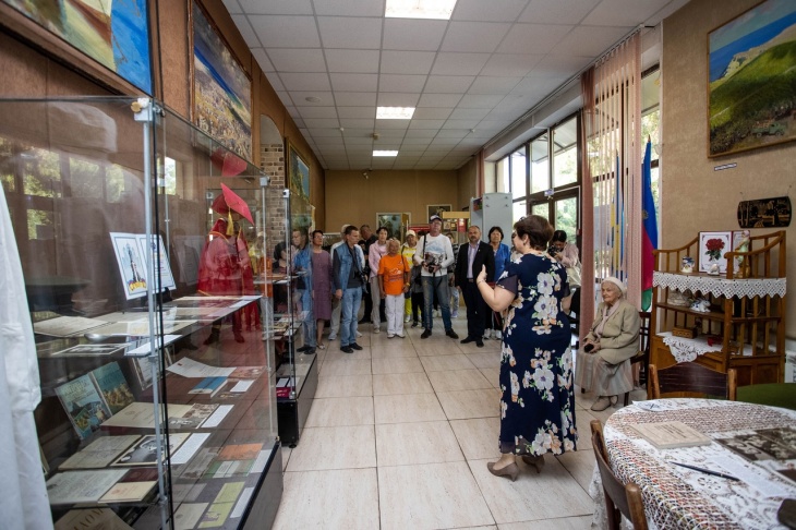 В краеведческом музее открылась выставка «Известные люди Анапы»